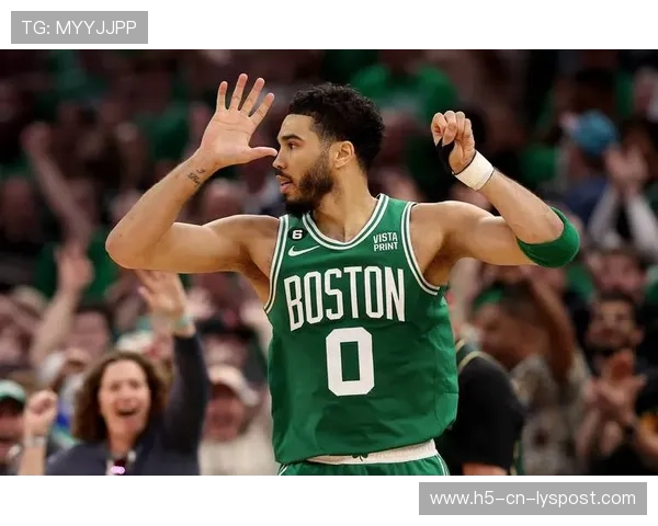 塔图姆接连切入，凯尔特人攻防两端占优